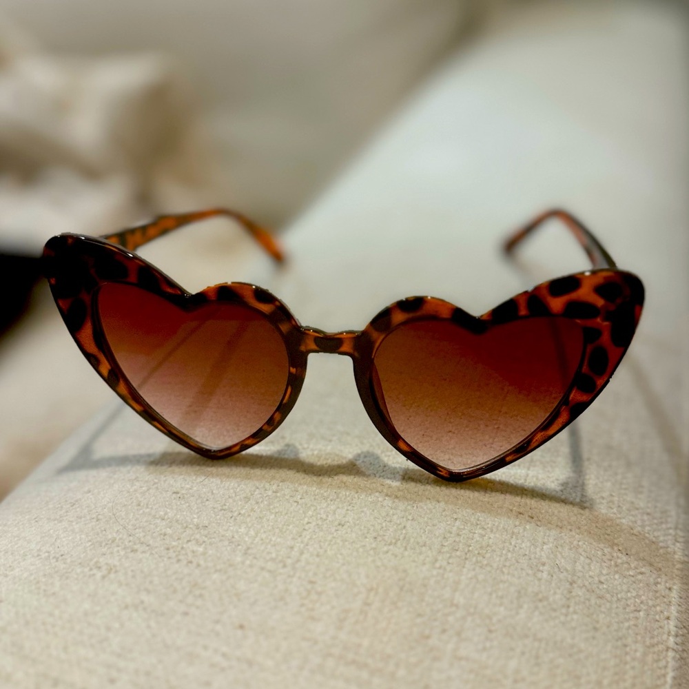 Cat eye Animal print heart Barbie sunglasses